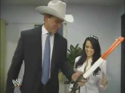 (720pHD): WWE SmackDown! 02.10.05: Amy Weber