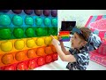 Eva And Mom Pop It Challenge
