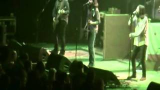 The Black Crowes - DRINK TOSS INCIDENT @ Hollywood Palladium - & the band played on
