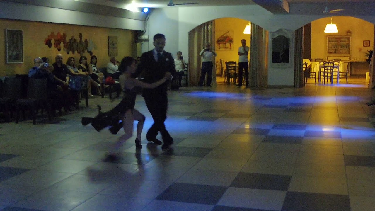 Edwin Leonardo e Vittoria Franchina Tango Asi' al CleoCafe' PoutPourri'