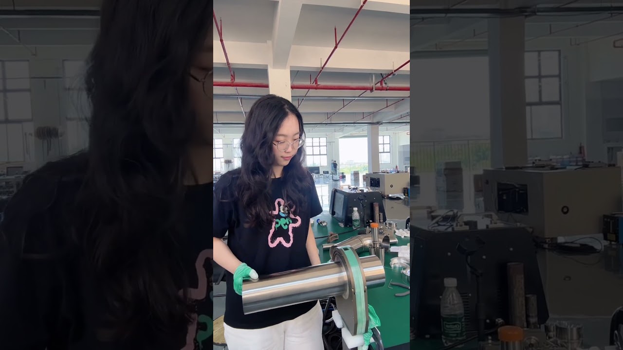 Intelligent orbital welding machine for tube and pipeline construction