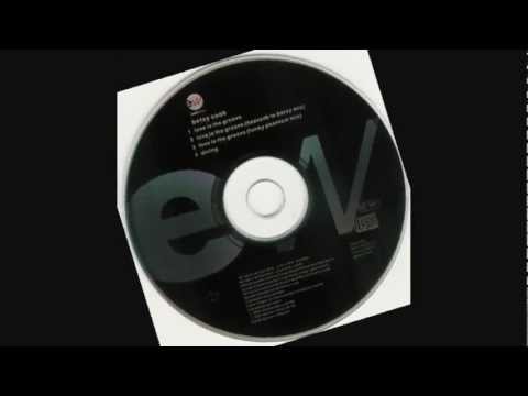 BETSY COOK - LOVE IS THE GROOVE (Funky Phantom Mix) [Jon Marsh Remix]