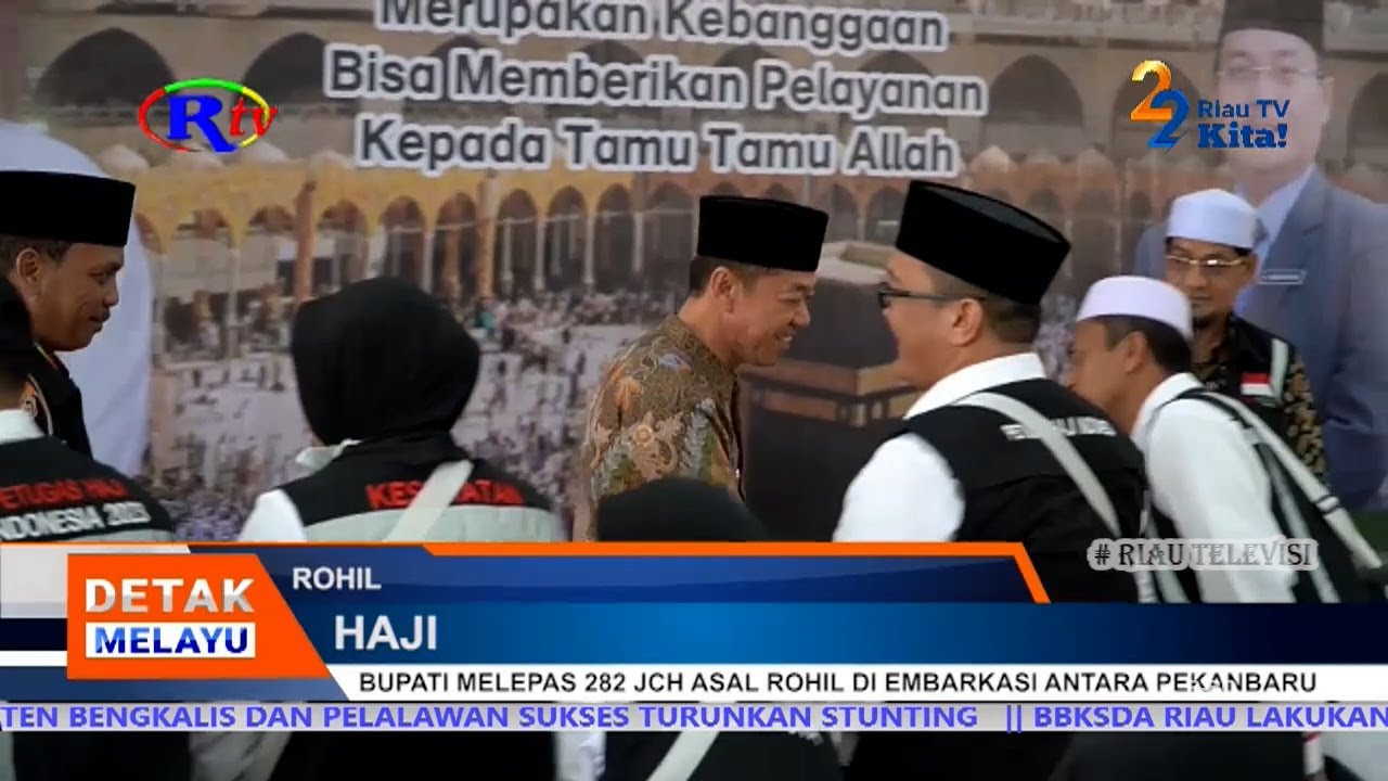 BUPATI MELEPAS 282 JCH ASAL ROHIL DI EMBARKASI ANTARA PEKANBARU