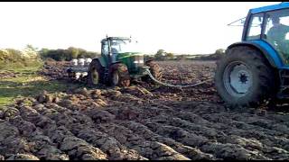 preview picture of video 'Whites Agri ploughing'