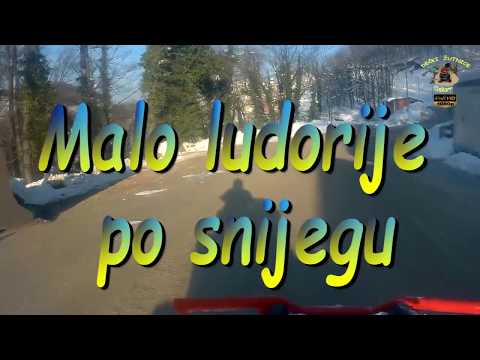 438.DEČKI ŽUTNICE -  Ludorije po snijegu