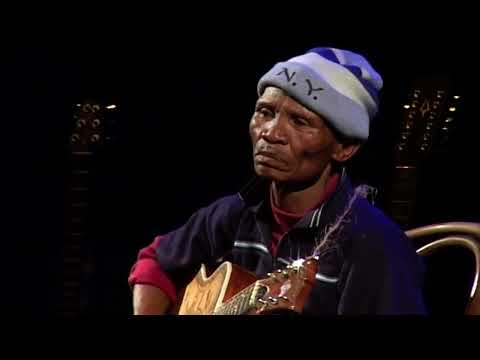 Karoo Kitaar Blues | Tokas Lodewyk | Rocky Road (Live Performance)