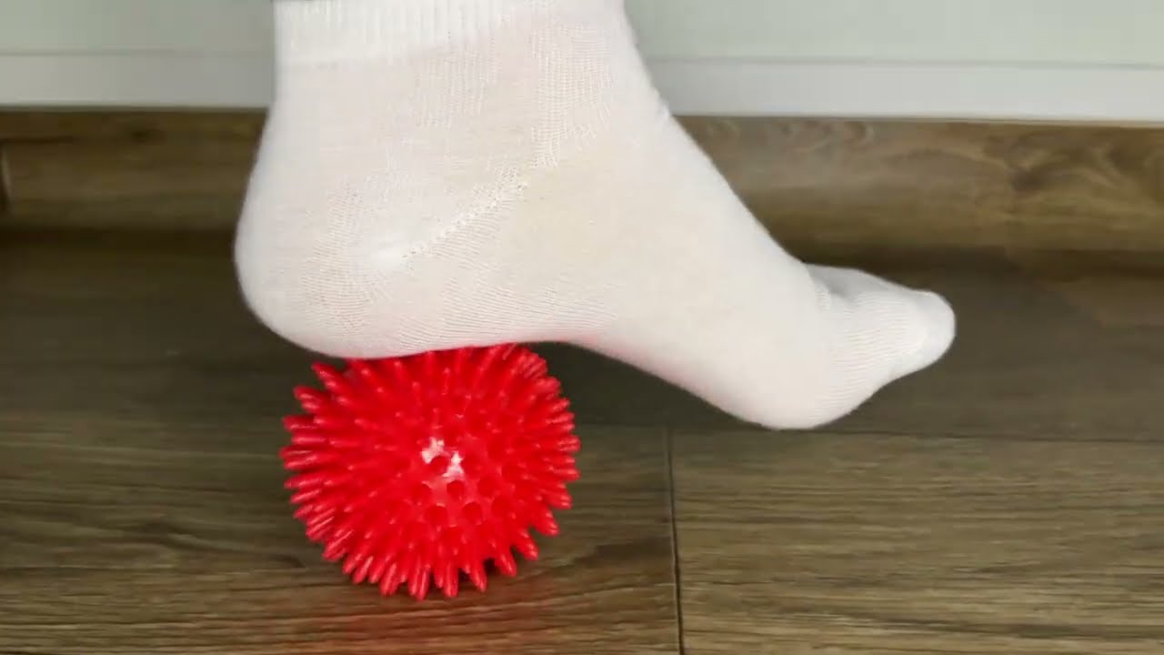 М'яч голчастий Azuni ASA062 (9 см)