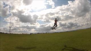 preview picture of video 'Sunny powerkite action @ Cleeve'