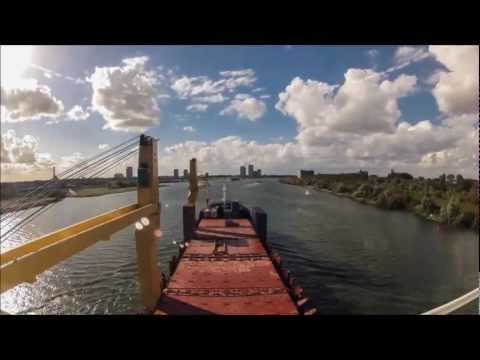 Time Lapse Port of Rotterdam mv Samba
