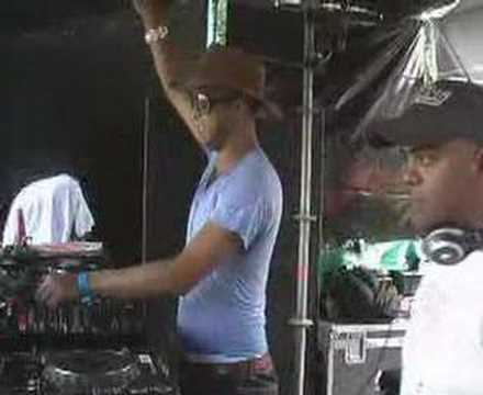 Rishi Bass @ Latin Village 2007