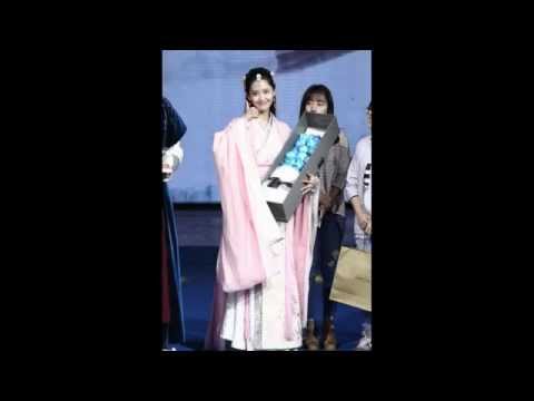 【yoonafanunion】150430 Yoona's Chinese Drama Press-Con: 88 flower wreaths support