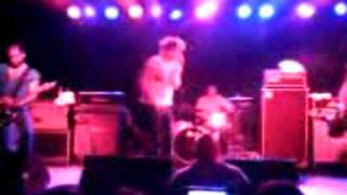 Kids in glass houses - sex on fire