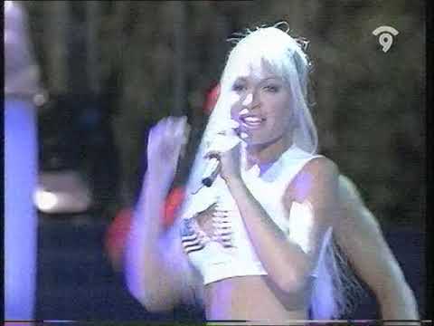 SONIA Y SELENA - DEJA QUE MUEVA MUEVA