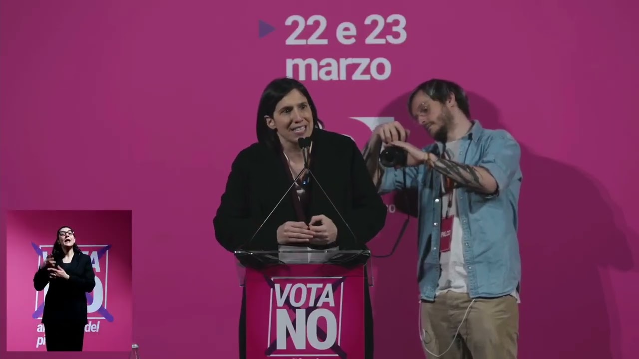 ELLY SCHLEIN INTERVIENE A MILANO ALL'EVENTO "VOTA NO PER DIFENDERE LA COSTITUZIONE"