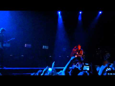 30 Seconds To Mars PR - Tomo and Shannon guitar solo HD