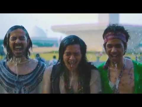 Kelompok Penerbang Roket - Anjing Jalanan (Official Music Video)