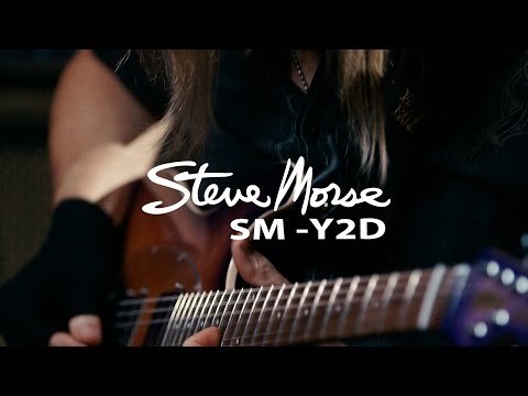 Steve Morse demos his Ernie Ball Music Man SM-Y2D