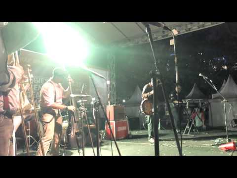 Leonardo And His Impeccable Six - Anarchy in the UK (Sex Pistols Covers)