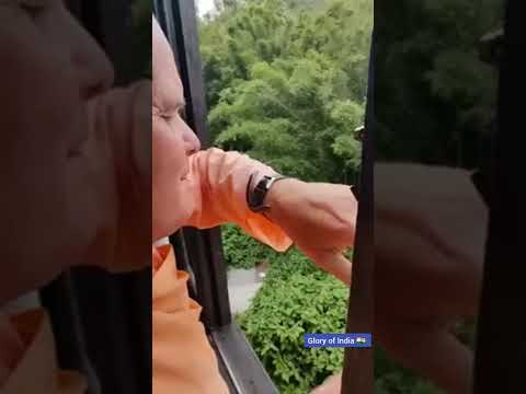 An example of Jive Doya by HH Mahavishnu Swami Maharaj Ji!! Must watch...