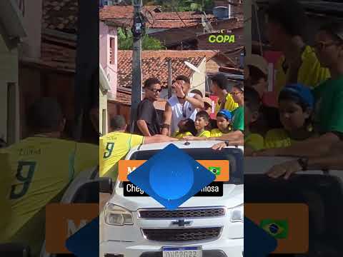 Matheus Cunha é recebido com festa em Baía Formosa após Copa do Mundo