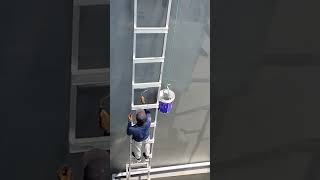 Download lagu Proses pengecatan dinding bocor mp3