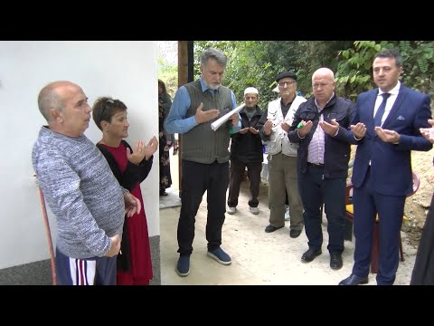 Tešanjska hronika 765 - Uručeni ključevi izgrađene kuče za porodicu Seferović iz Visokog