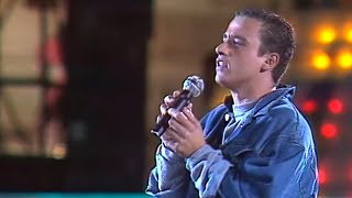 Eros Ramazzotti - &quot;In segno d&#39;amicizia&quot; {FESTIVALBAR 1988}