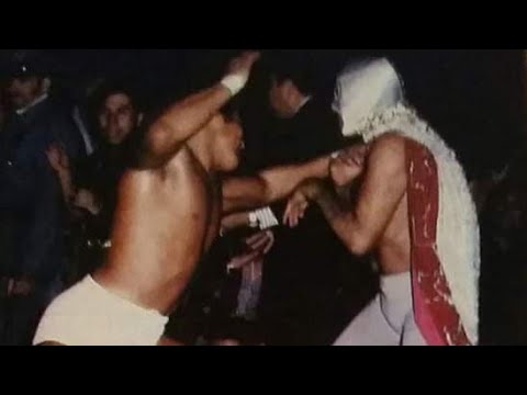El Santo vs Perro Aguayo "Máscara vs Cabellera" 3 de Octubre 1975