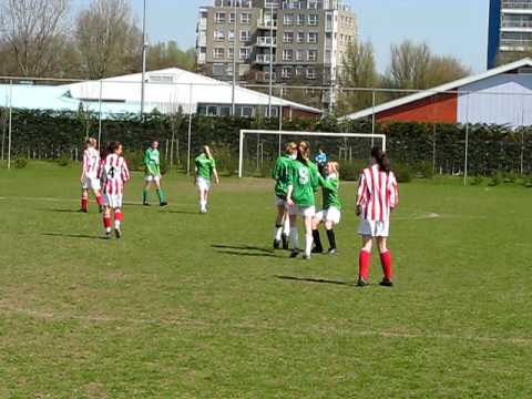 westlandia mc1 den hoorn Charlotte scoort