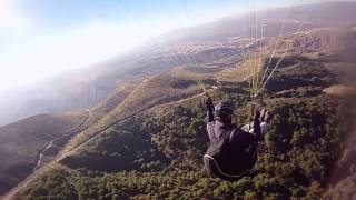 preview picture of video 'Paragliding at Cenes de la Vega, Spain (South start)'