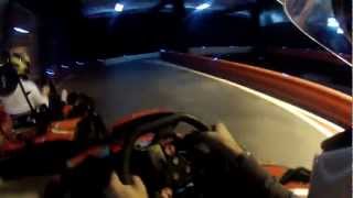 preview picture of video 'Triyo13Pluss y Luis Vázquez Karting Marineda City'