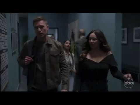 The Rookie 07x12 - Tim and Lucy pranks Grey who pranks Tim and Lucy