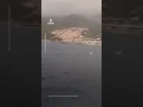 Fishermen capture the moment earthquake hits Venezuelan coast | AJ Shorts