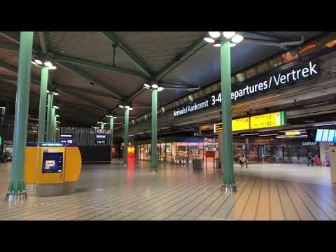 Empty Schiphol Airport😞😬