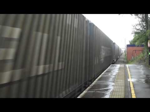 #379: DRS Class 66423 passes Acton Bridge (01/08/14)