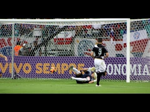 Bahia 1 X 1 Ponte Preta. Gols de William e Fernandão. (6/10/2013)