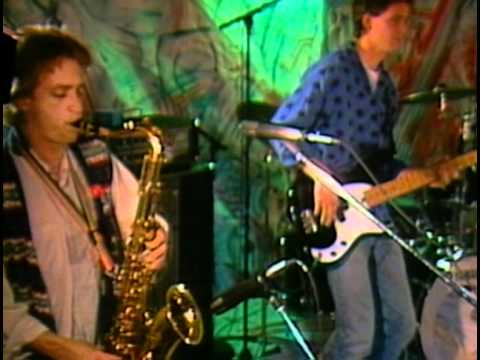 The Eisenhowers- My Baby Wants A Tape Deck LIVE in the PULSE BASEMENT JAM