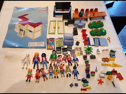 Playmobil School 5923  16 Figures & Accessories & Extras