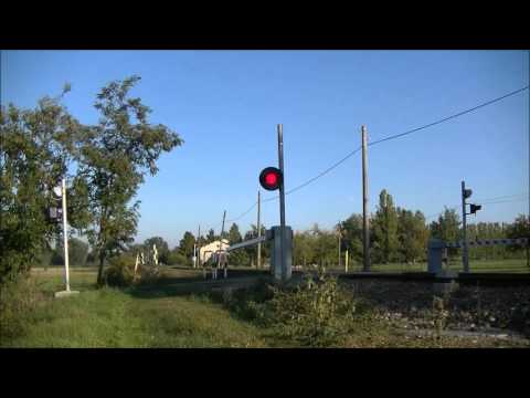 Spoorwegovergang//RR-crossing//Passaggio a livello Reggio Nell'Emilia, Via N. Perotti, I