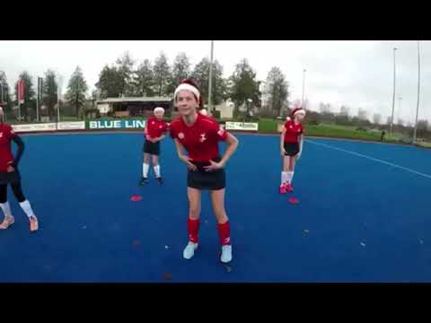 Hockeymeiden Zeewolde D1 en D2 wensen jullie fijne feestdagen!