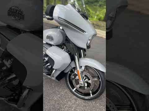FLHXU 2025 Street Glide™ Ultra