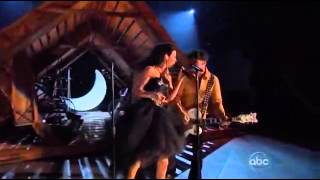 Thompson Square   Are You Gonna Kiss Me Or Not CMA 2011 Performance