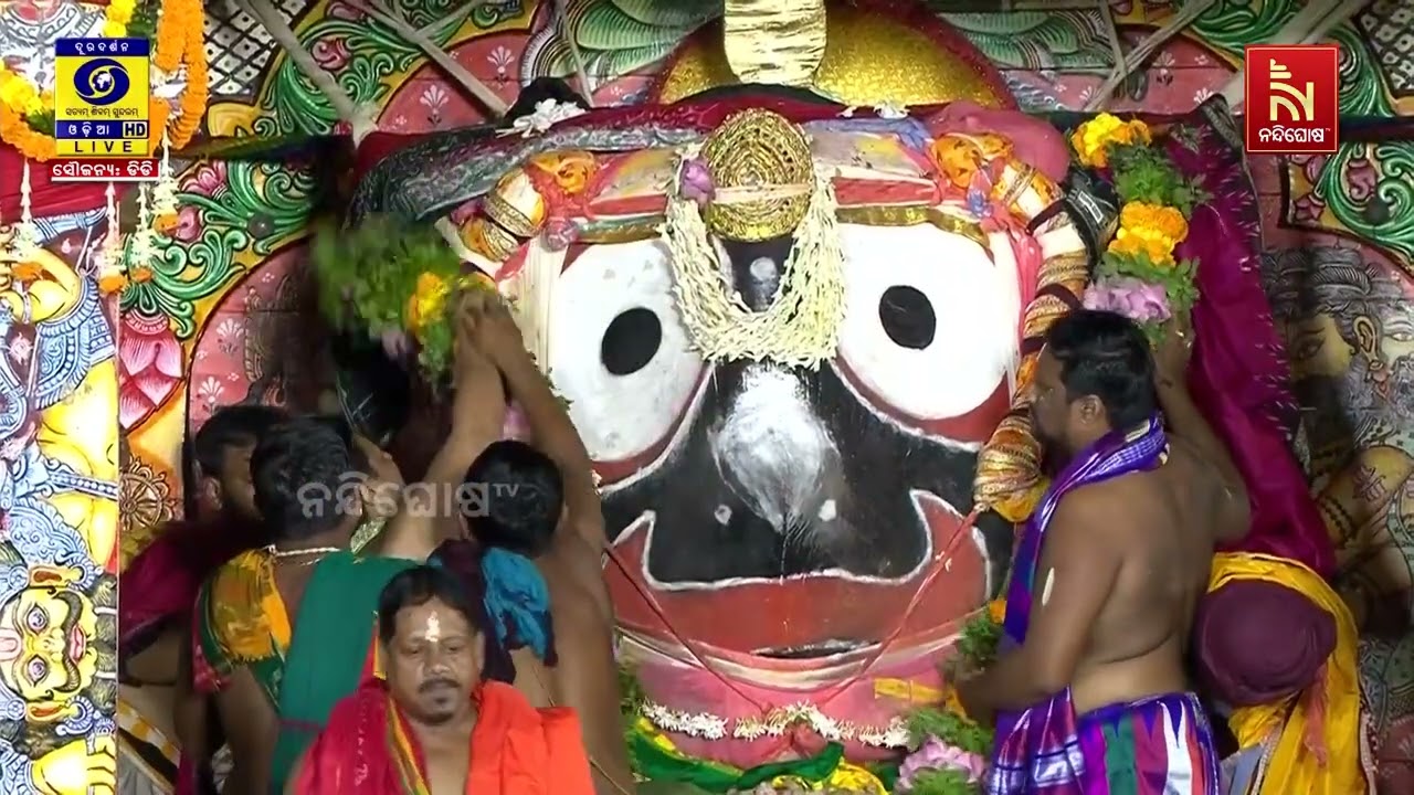 ସୁନ୍ଦର ବେଶରେ ସଜେଇ ହୋଇ ରଥରେ ବସିଛନ୍ତି ଭାଇ, ଭଉଣୀ | NandighoshaTV