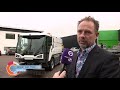 Deze slimme veegwagen veegt het hele jaar door de straten van Tiel