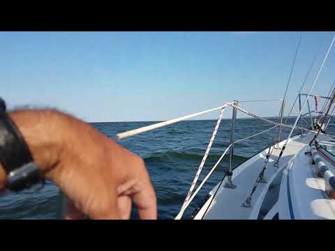 Solo sailing Catalina 27 on the Chesapeake bay