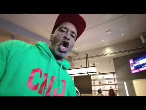 MR. 106 AND PARK SITTING ON FLOOR SEATS AT ATLANTA HAWKS GAME - CHOKE NO JOKE LIVE