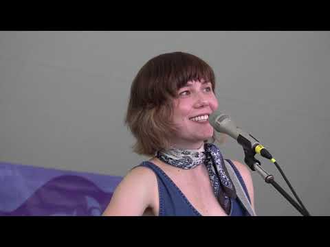 Molly Tuttle, "Friend And a Friend," Grey Fox 2018