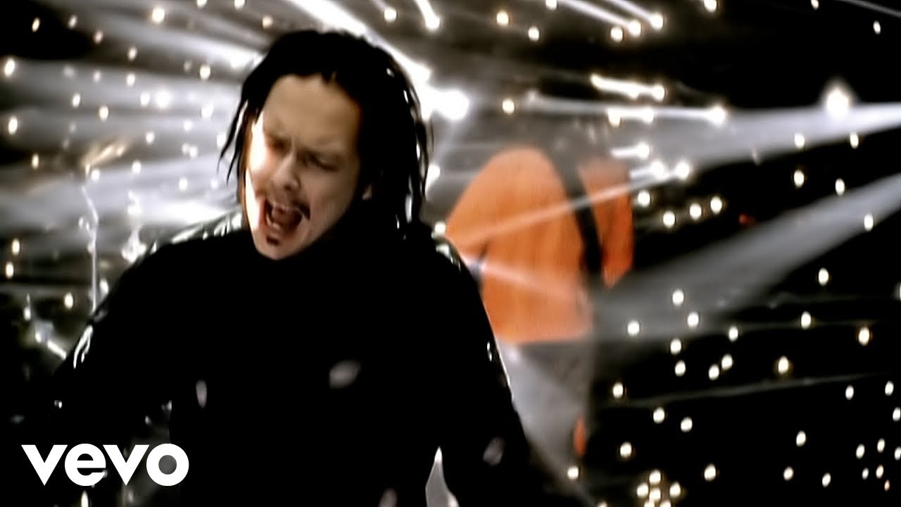 Korn - Freak On a Leash (Official HD Video) - YouTube