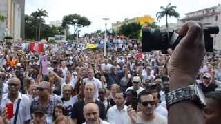 preview picture of video 'Grand rassemblement à Pointe à Pitre le 11 janvier 2015'