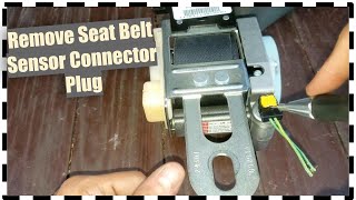 How To Remove Seat Belt Pretensioner Yellow Clip Sensor Plug 💺
